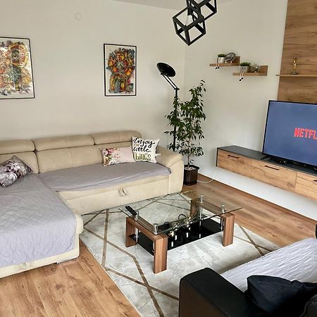 Luxury City Center Apartment Skopje Eksteriør billede